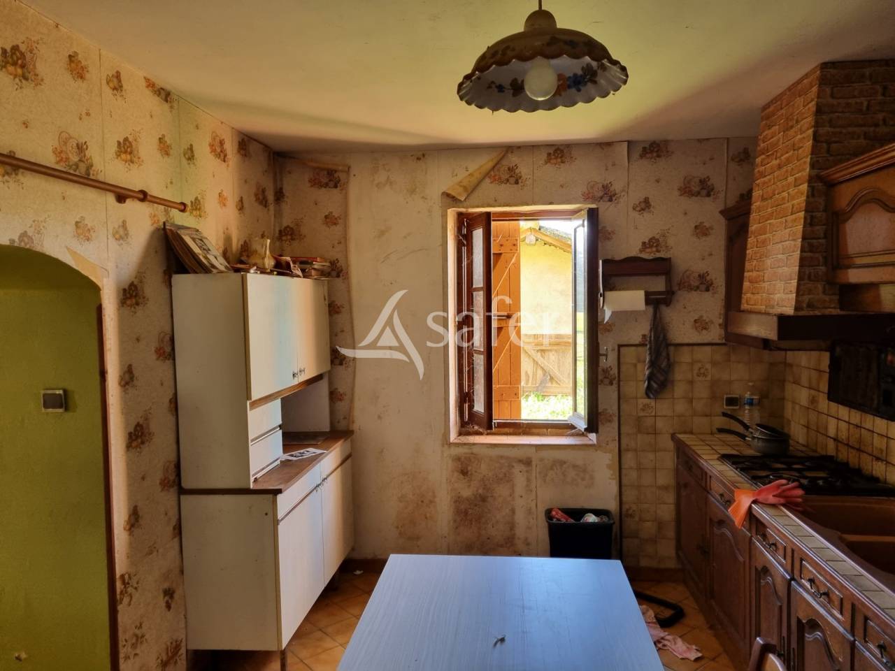 Maison et d&eacute;pendances agricoles sur 4 hectares - Proche Toulous