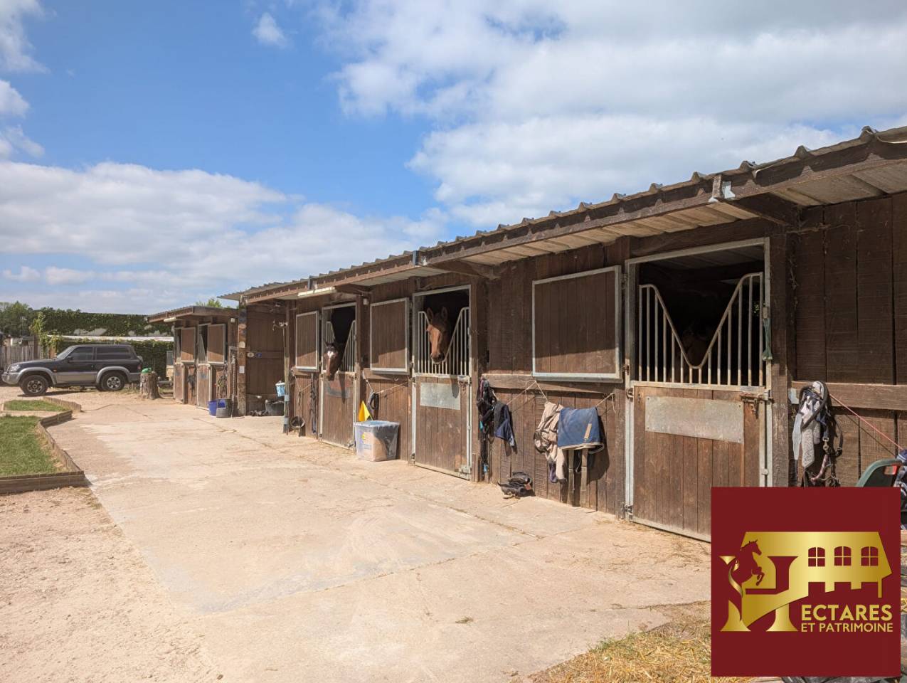 ? Propri&eacute;t&eacute; &eacute;questre d'exception proche Paris ? installations compl&egrave;tes & cadre 