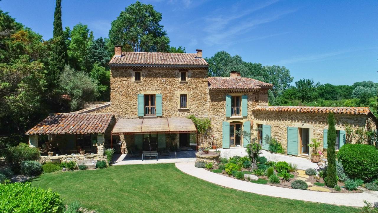 Somptueuse propri&eacute;t&eacute; de charme entre Provence et Lubero
