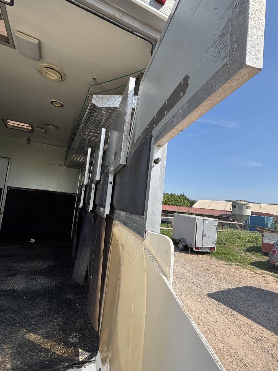 PL 5 places avec bel appartement 