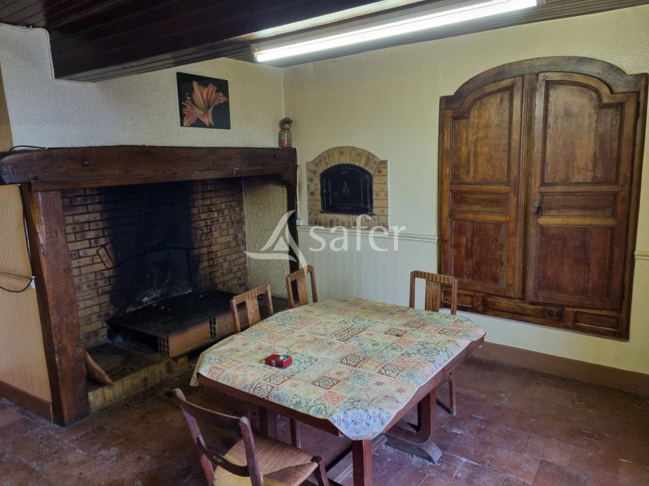 Habitation et d&eacute;pendances agricoles sur 21 hectares - Proche To