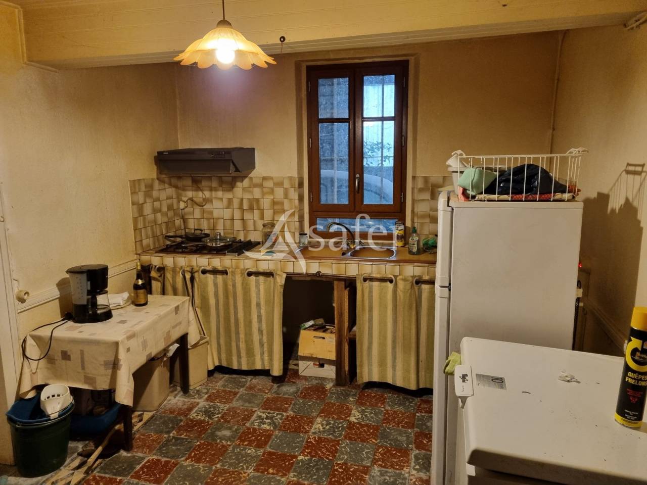 Habitation et d&eacute;pendances agricoles sur 21 hectares - Proche To