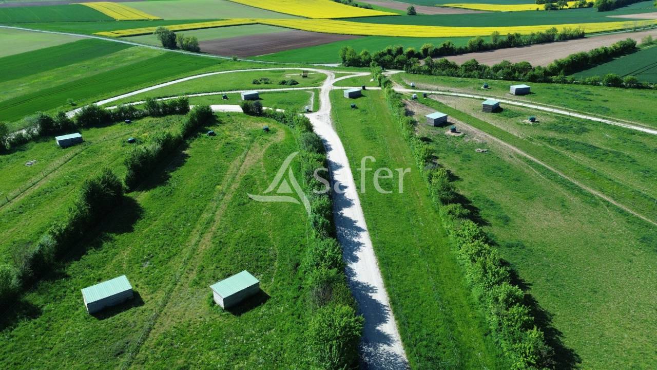 Structure &eacute;questre 10 hectares