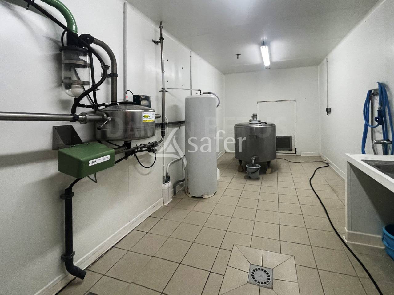 Exploitation Caprine + transformation &agrave; la ferme