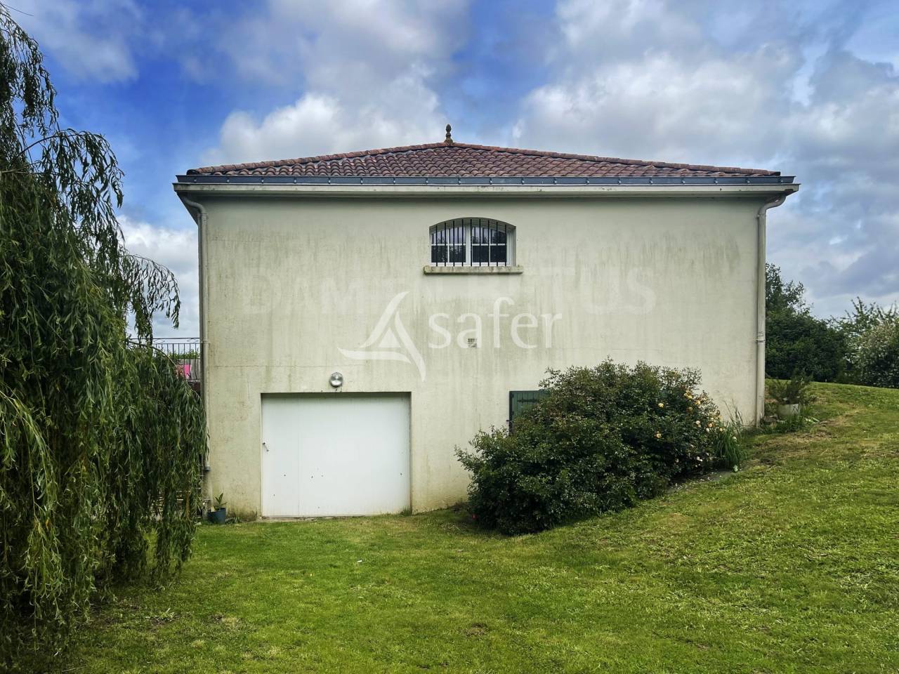 Exploitation Caprine + transformation &agrave; la ferme