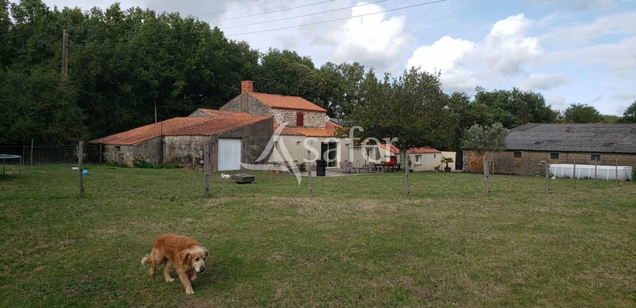 Propri&eacute;t&eacute; rurale &eacute;questre entre ville et oc&eacute;an