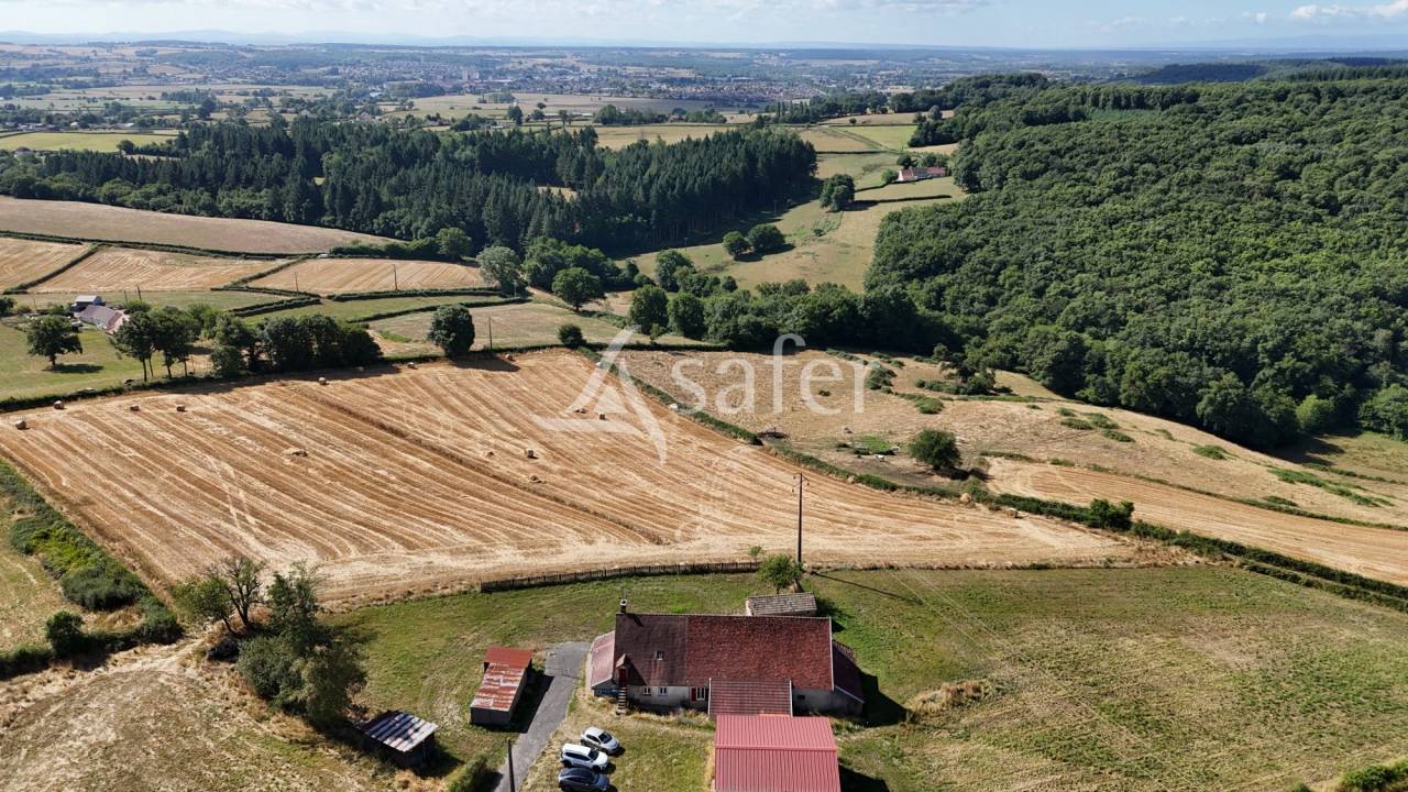 Charmante fermette isol&eacute;e secteur Gueugnon